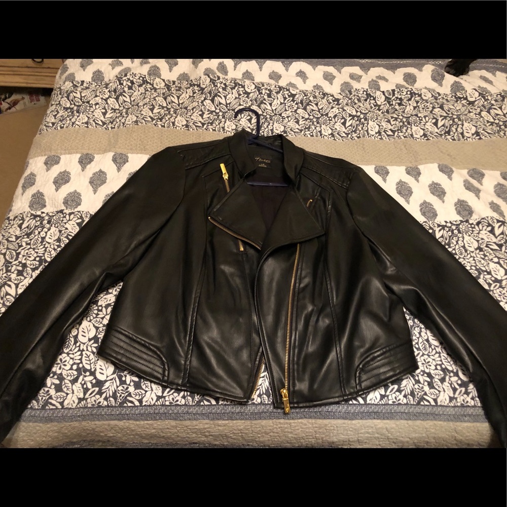 Thalia Sodi - Black Jacket - Large
